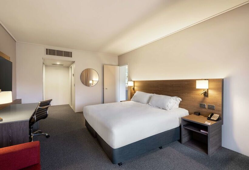 هتل Doubletree By Hilton Alice Springs