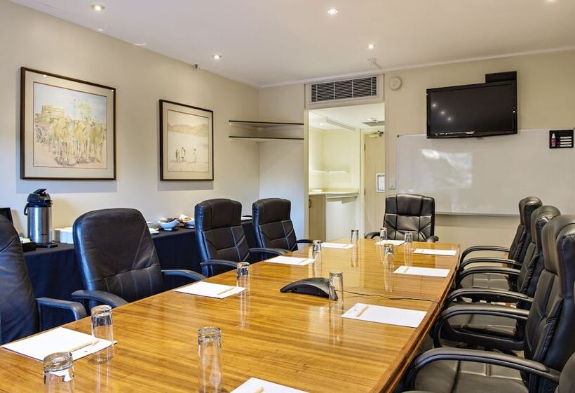 هتل Doubletree By Hilton Alice Springs