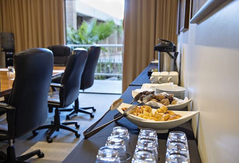 هتل Doubletree By Hilton Alice Springs