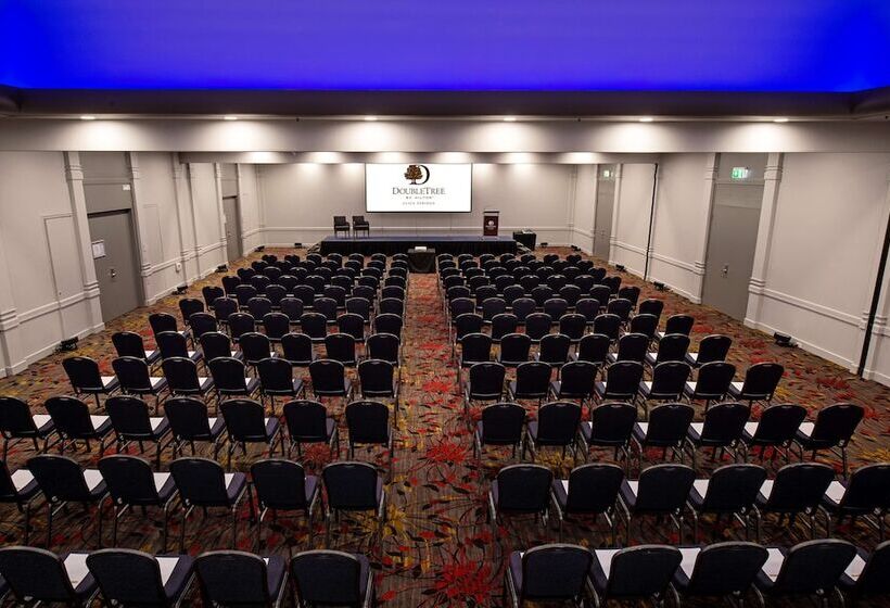 هتل Doubletree By Hilton Alice Springs