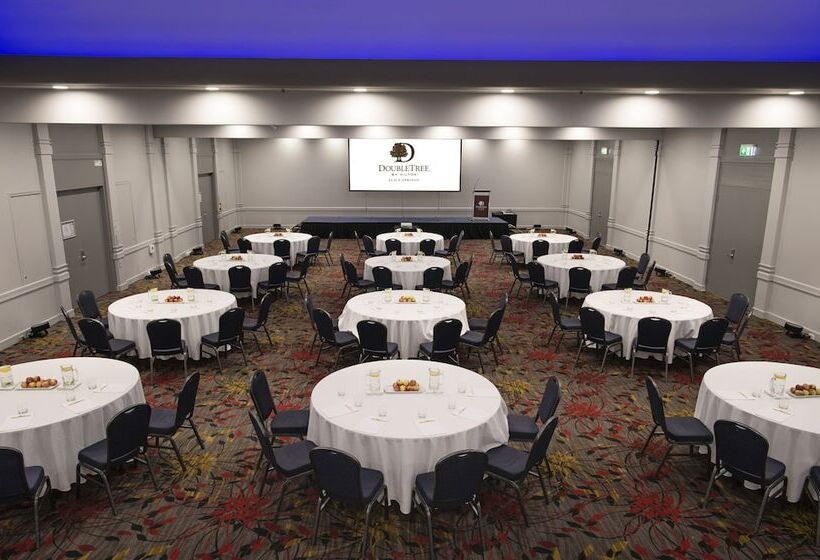 هتل Doubletree By Hilton Alice Springs