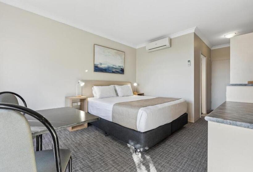 בית מלון כפרי Econo Lodge Dockside Glenelg