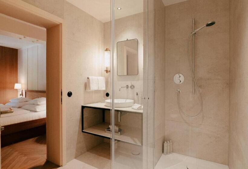 Hirschen   Fine Hotel, Restaurant & Spa