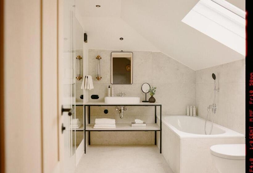 Hirschen   Fine Hotel, Restaurant & Spa