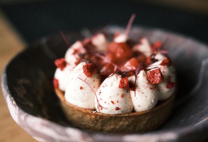 Hirschen   Fine Hotel, Restaurant & Spa