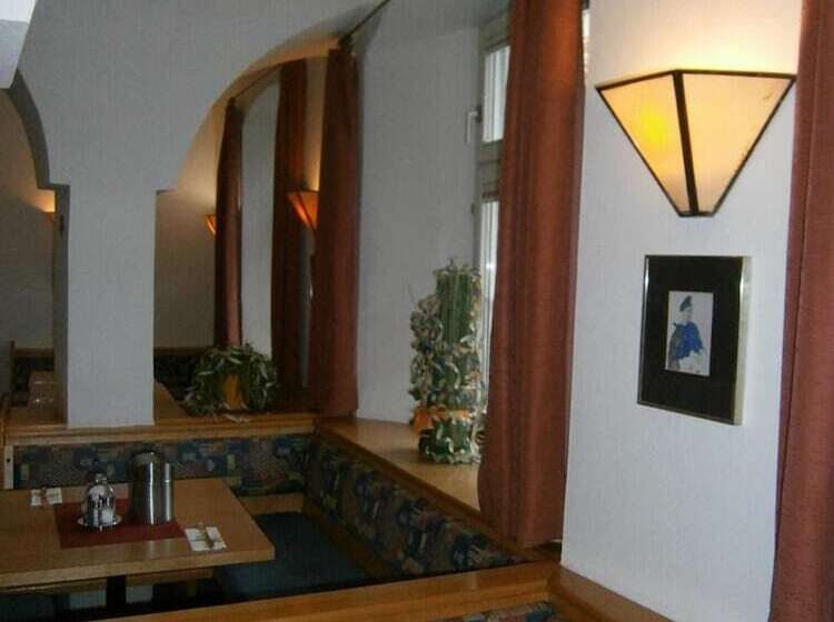 Отель Goldene Krone Innsbruck