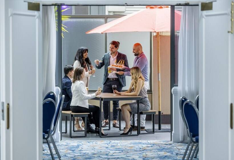 فندق Grand Chancellor Adelaide