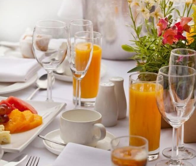 فندق Grand Chancellor Adelaide