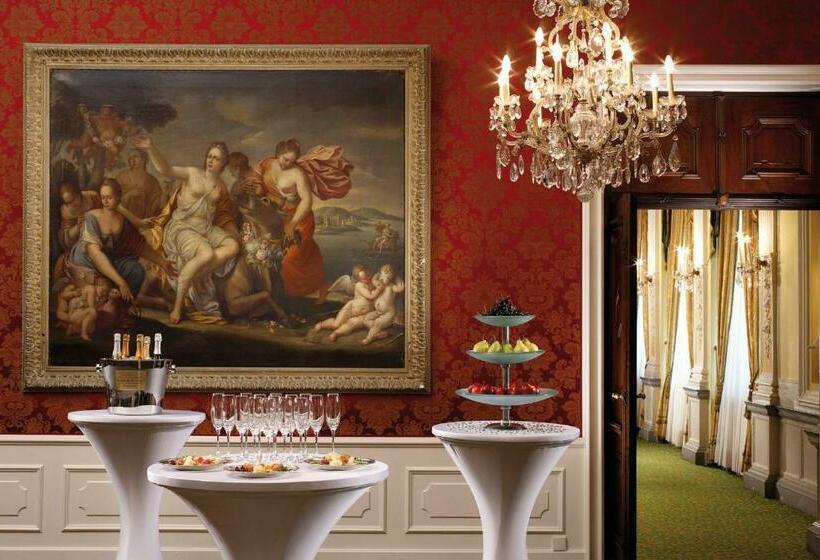 هتل Grand  Europa Since 1869