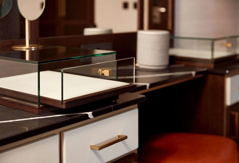 هتل Hilton Vienna Park