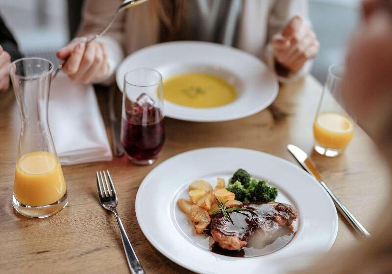 בית מלון כפרי Ibis Styles Linz