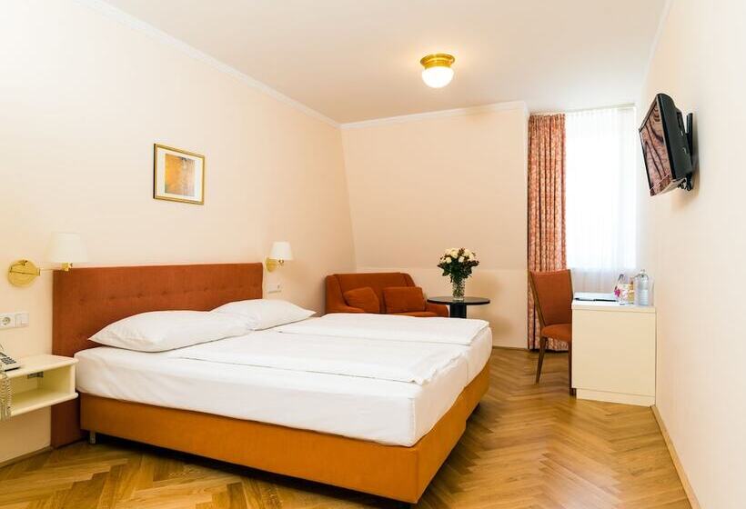 هتل Johann Strauss