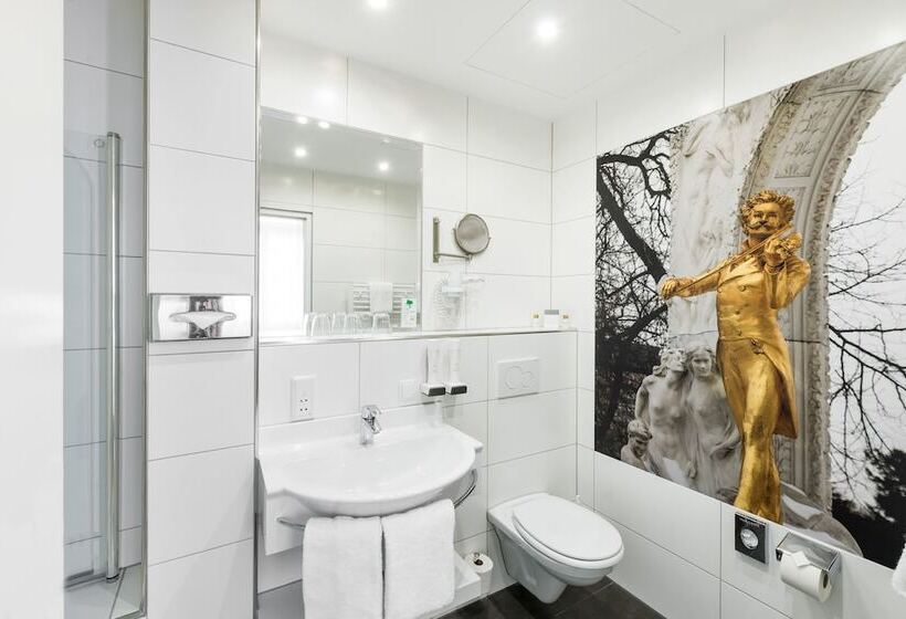 هتل Johann Strauss