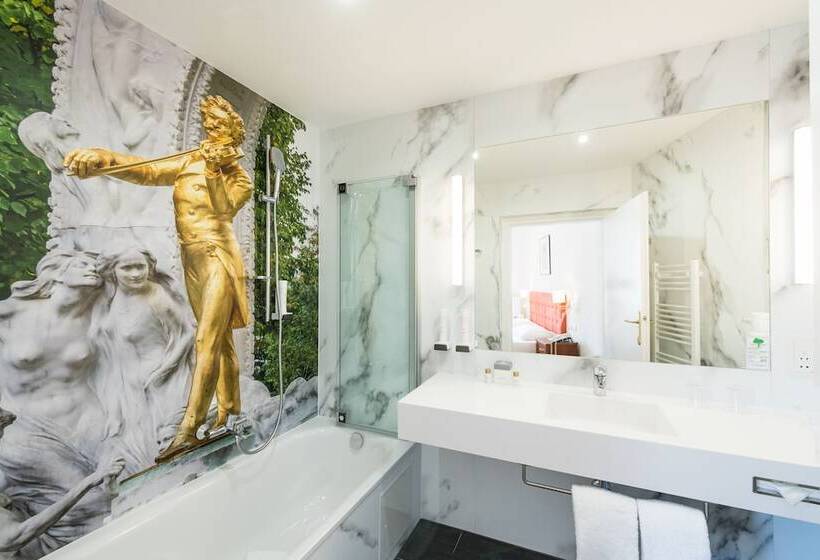 هتل Johann Strauss