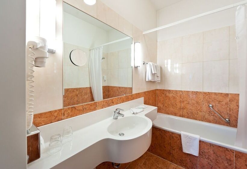 هتل Johann Strauss