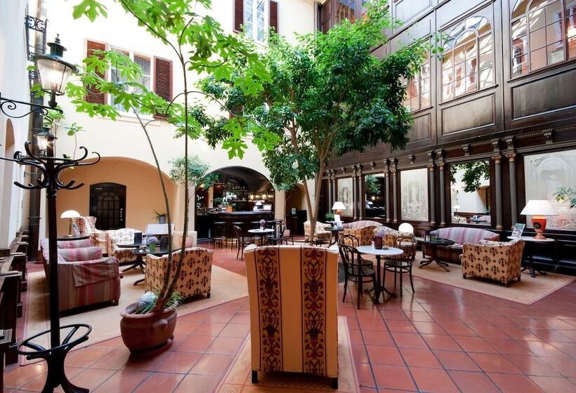 호텔 Konig Von Ungarn