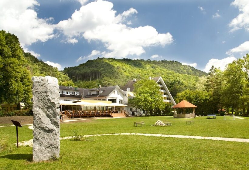 هتل Krainerhütte