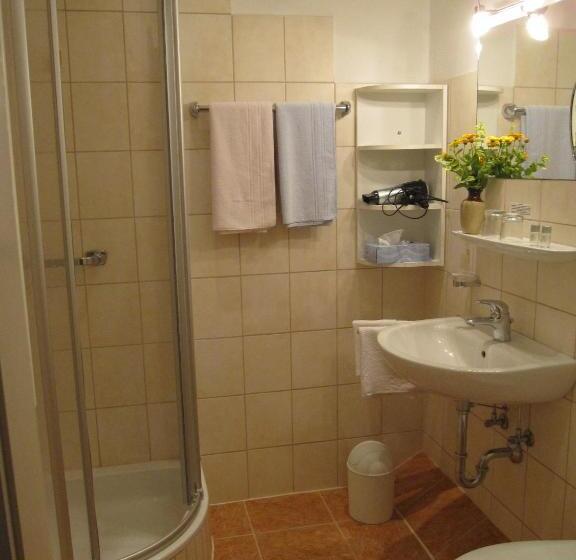 ホテル Kur Und Gästehaus Villa Anna