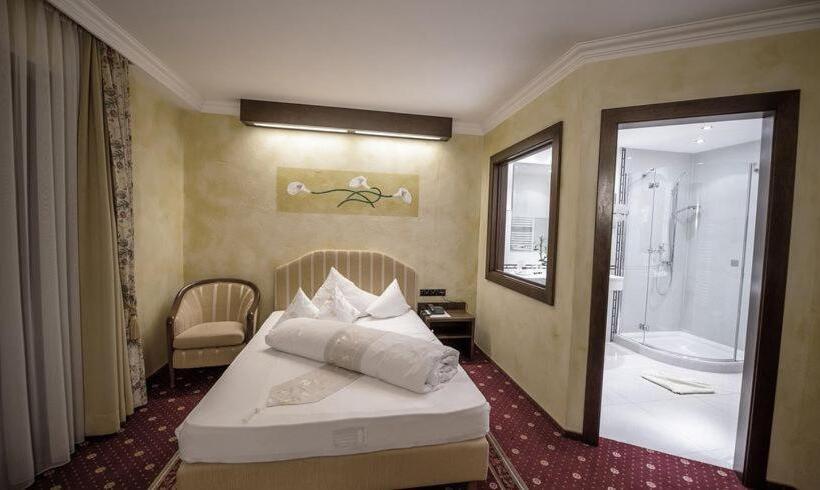 هتل Maria Theresia