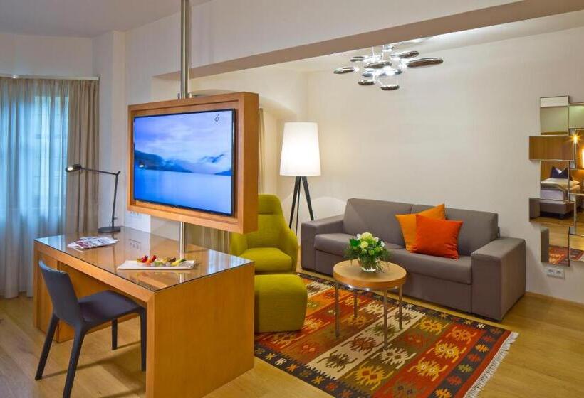 Отель Maximilian  Stadthaus Penz