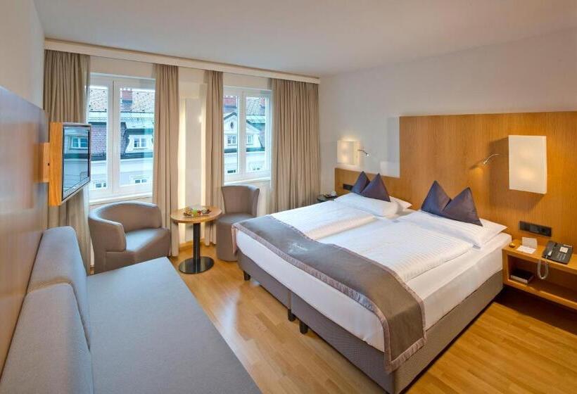 Отель Maximilian  Stadthaus Penz