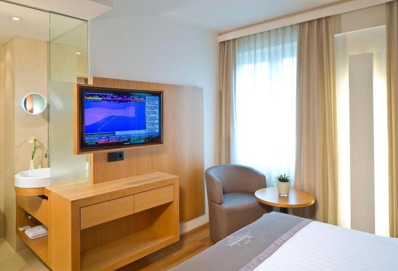 Отель Maximilian  Stadthaus Penz