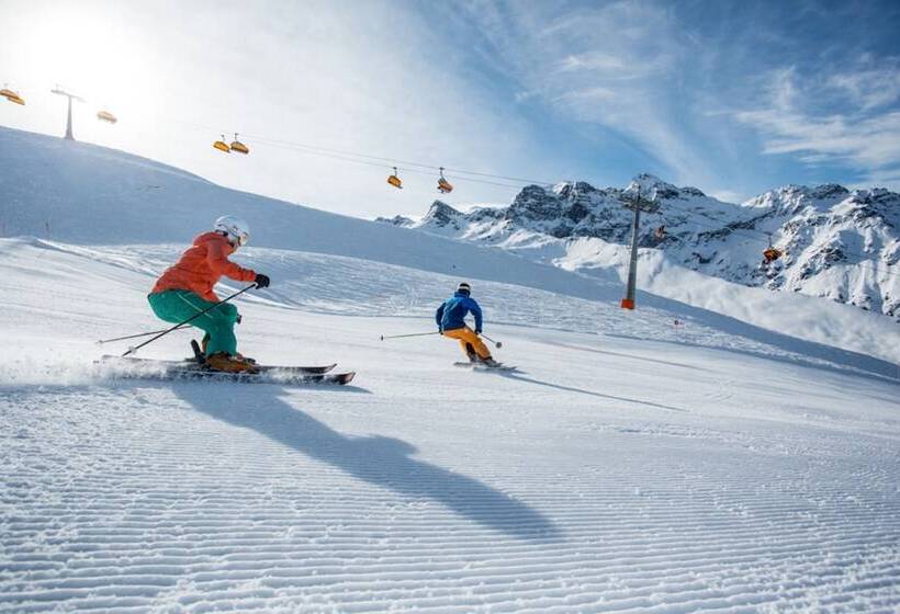 ホテル Monika & Montafon Chalets