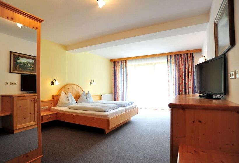 هتل Naggler Weissbriach