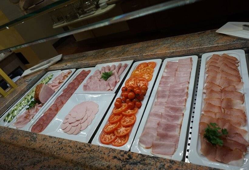 호텔 Neue Post I Self Check In