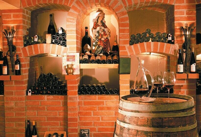 호텔 Neue Post I Self Check In