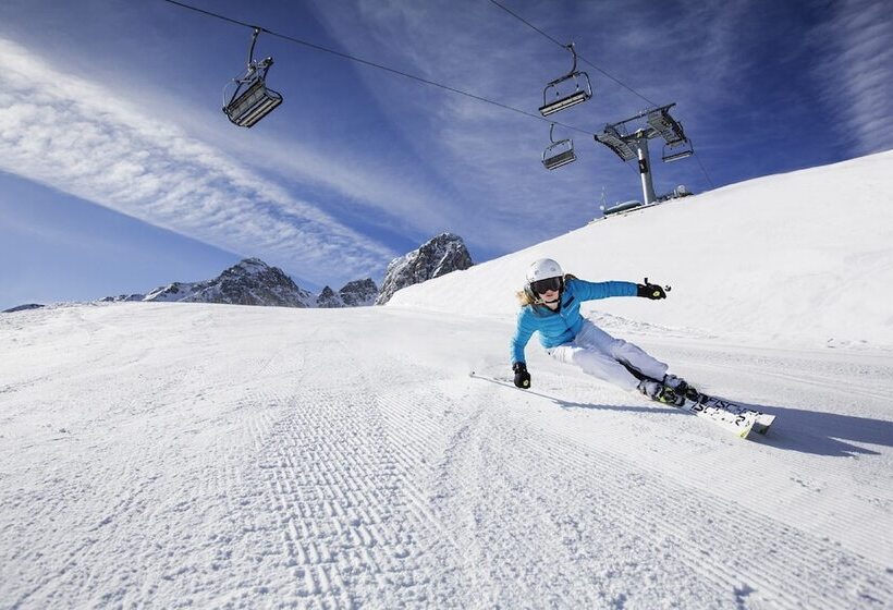 호텔 Neue Post I Self Check In