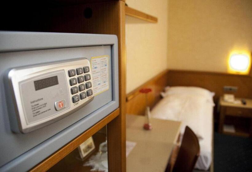 호텔 Neue Post I Self Check In