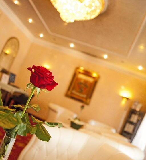 호텔 Neue Post I Self Check In