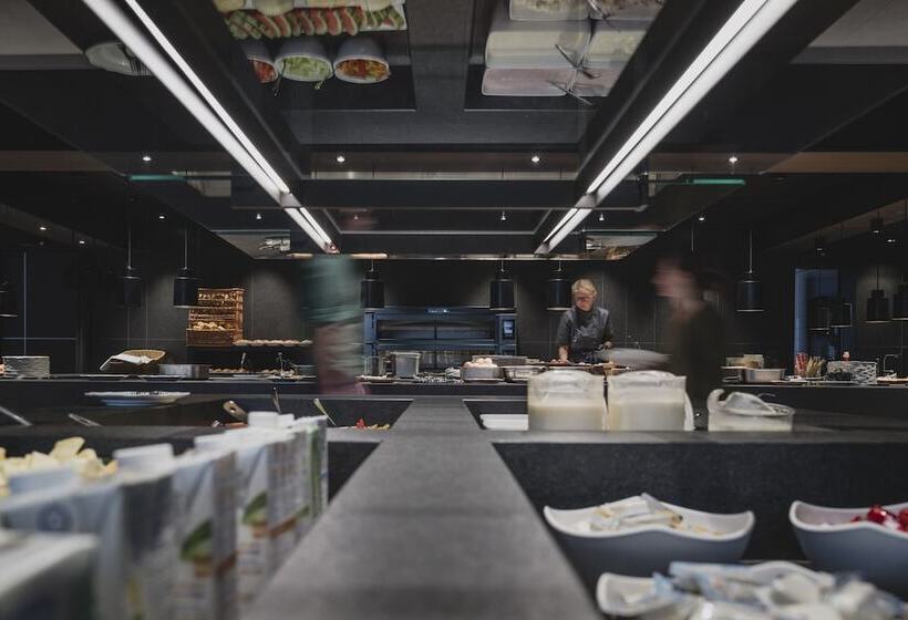 ホテル Neuhaus Zillertal Resort