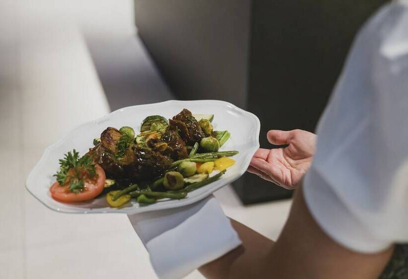 ホテル Neuhaus Zillertal Resort