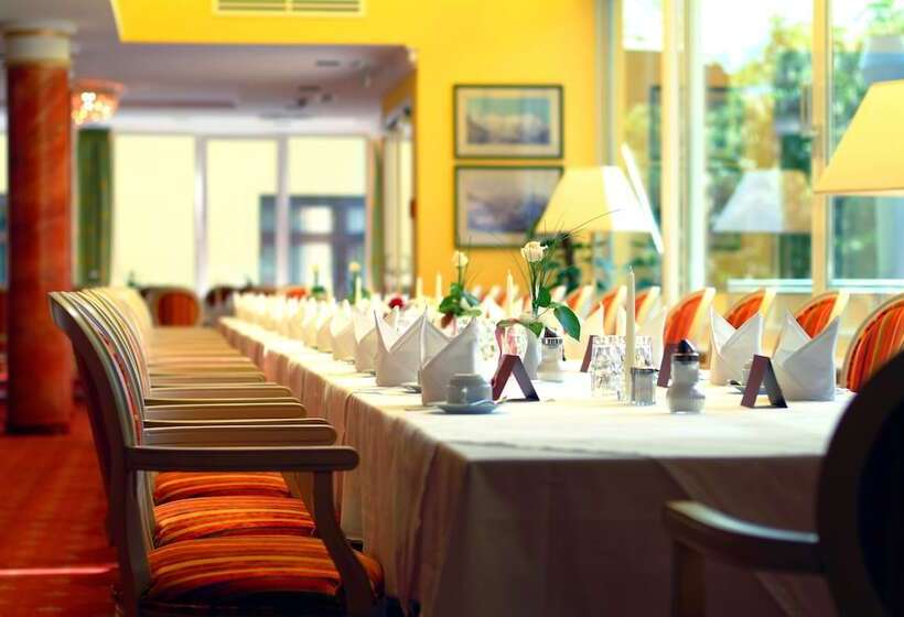 Norica   Thermenhotels Gastein Mit Dem Bademantel Direkt In Die Therme