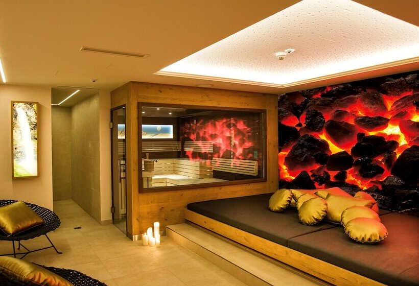 Norica   Thermenhotels Gastein Mit Dem Bademantel Direkt In Die Therme