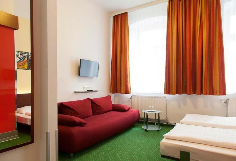 هتل Pension Stadthalle