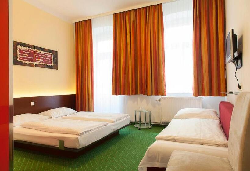 هتل Pension Stadthalle