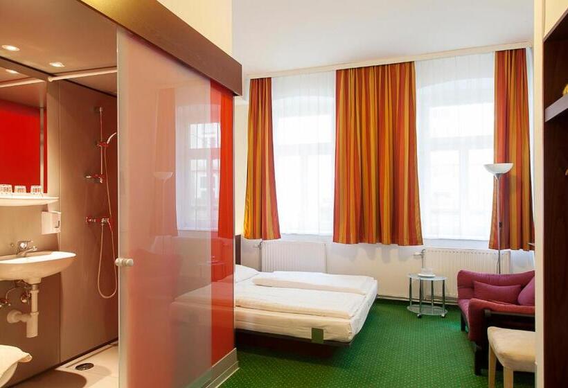 هتل Pension Stadthalle