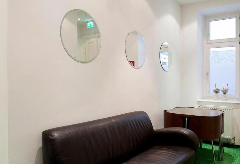 هتل Pension Stadthalle