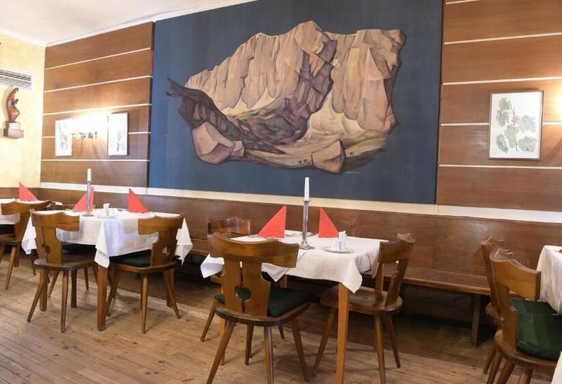 فندق Post Karlon