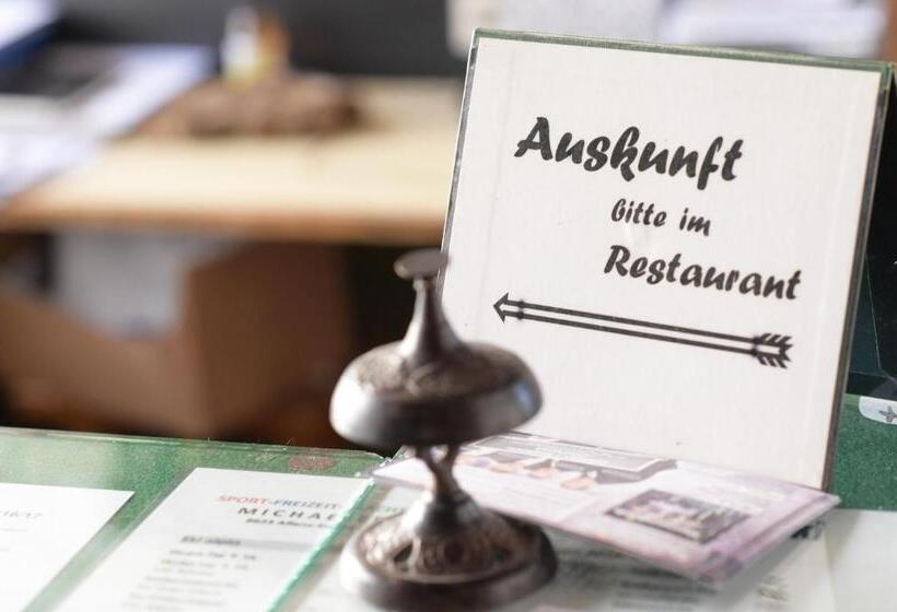 فندق Post Karlon