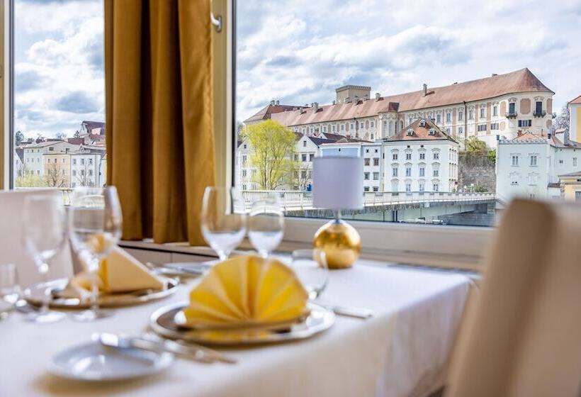 ホテル Restaurant Minichmayr