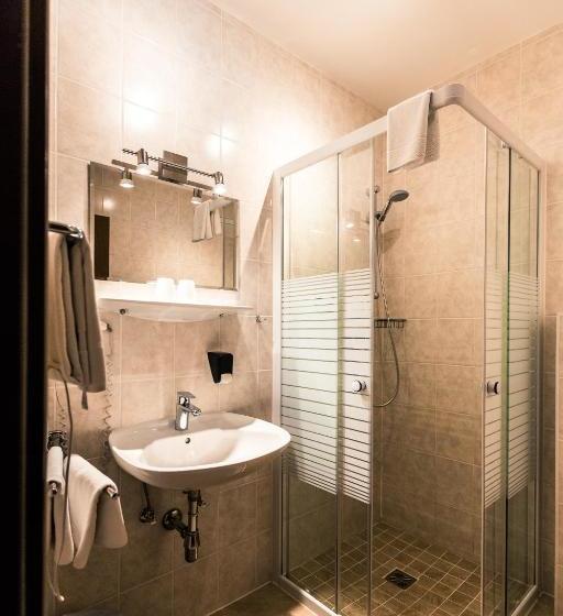 فندق Restaurant Schwartz