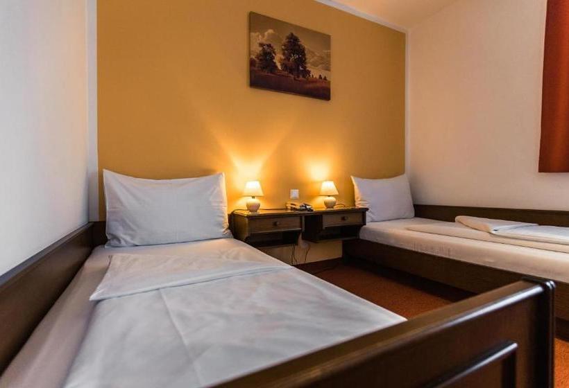 فندق Restaurant Schwartz