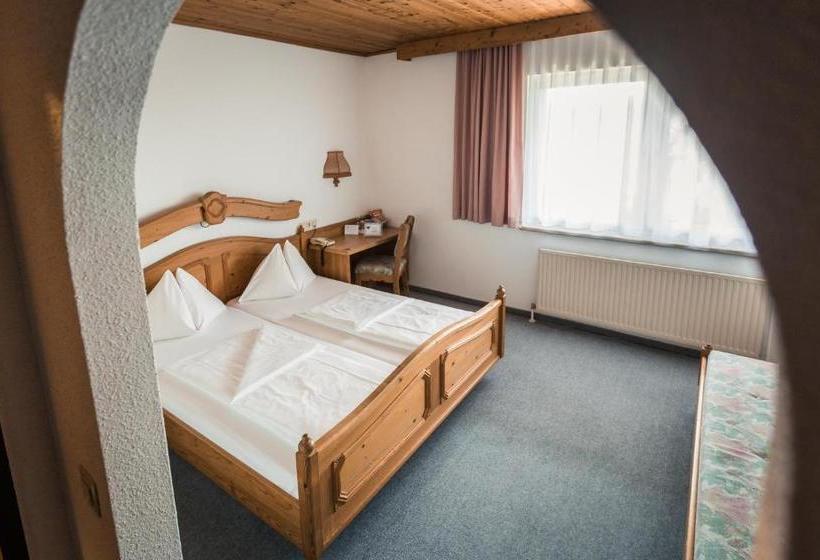 فندق Restaurant Schwartz