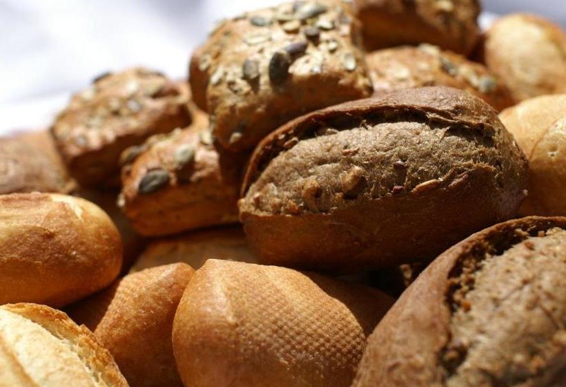 ホテル Der Kleinwalsertaler Rosenhof