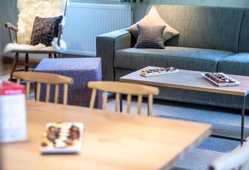 ホテル Der Kleinwalsertaler Rosenhof