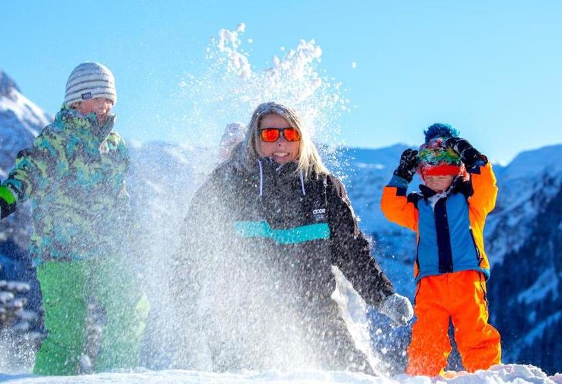 ホテル Der Kleinwalsertaler Rosenhof